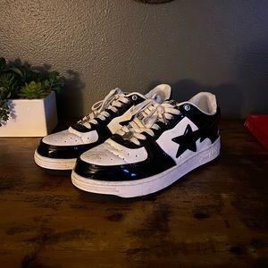 Bapestas black/white size 11